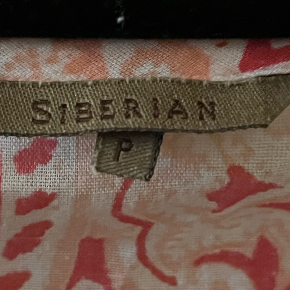 Siberian Pink and White Patterned Top - Picture 2 of 4